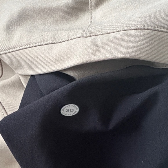 LULULEMON Commission Pants in Tofino Sand Size 30 x 30 — Super Neutral!!! - Picture 11 of 11